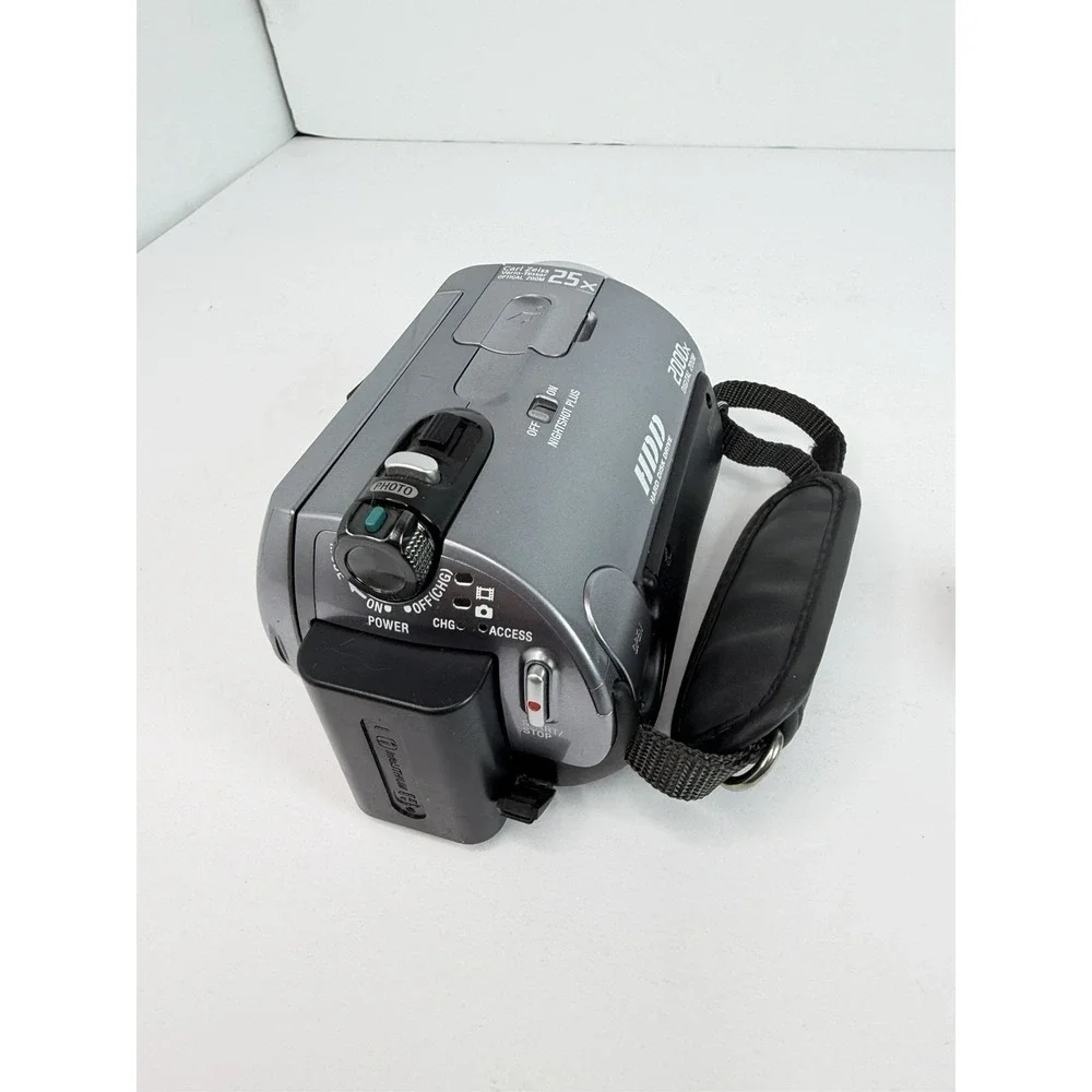 Sony Handycam DCR-SR82 60GB HDD Camcorder 25x Zoom 2.7